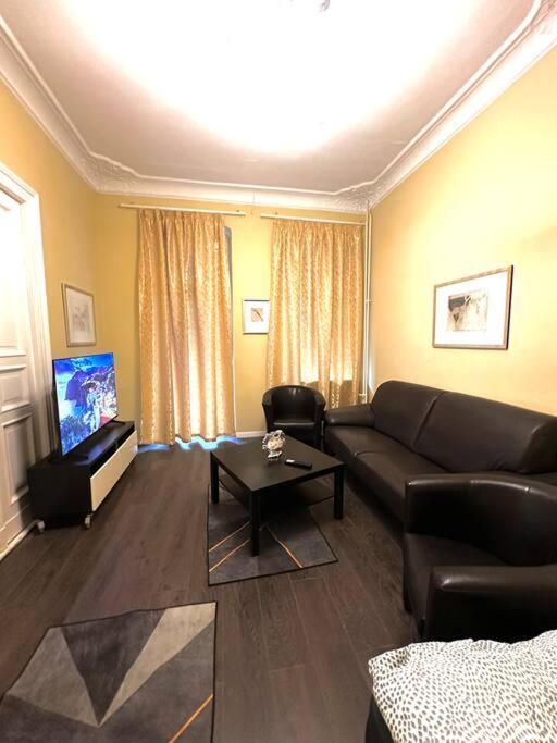 Schoenes Grosses Apartment Im Zentrum Berlins מראה חיצוני תמונה