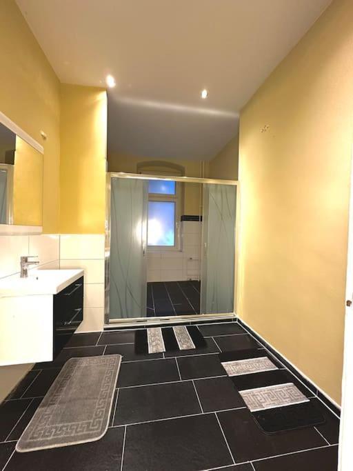 Schoenes Grosses Apartment Im Zentrum Berlins מראה חיצוני תמונה